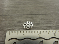 Helmihattu kukka, 6.5mm, kirkashopea, 50kpl