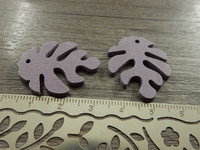 Puuriipus lehti, 30x23mm, liila, 1kpl