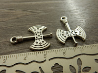 Kaksiteräinen kirvesriipus, 24x18mm, kromi, 1kpl