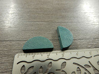 Puoliympyrä puuhelmi, 20x10mm, petrooli, 1kpl