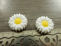 Silikonihelmi kukka, 19mm ,valko-keltainen, 1kpl