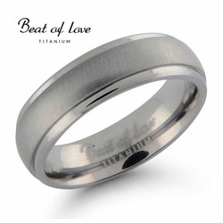 Beat of Love titaanisormus