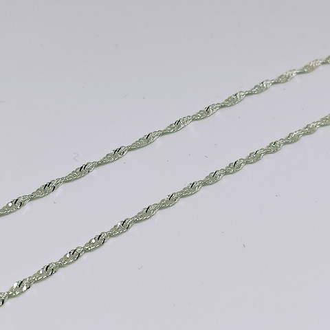 Hopeinen singaporeketju 1,5mm /  50cm