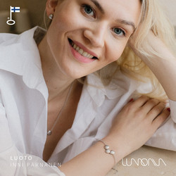 ‌Lumoava Luoto -korvakoru