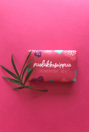 Lingonberry-soap