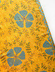 Neilikka-scarf golden