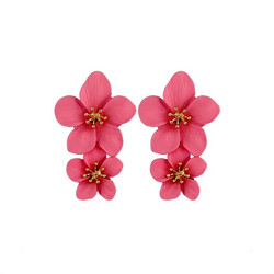 Pinkit/ Kirsikanpunaiset Mattapintaiset Kukkakorvakorut 2 Kukalla