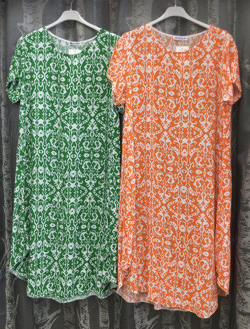 Retro viskoosimekko