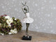 Ballerina kädet ylös