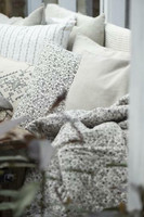 Cushioncover sand/black