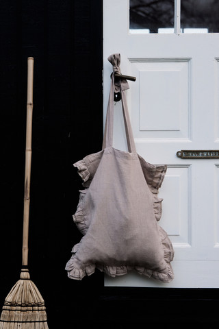 Ruffle Pellavakassi