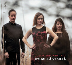 Juulia Salonen Trio: Kylmillä vesillä