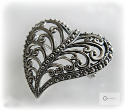 Hopearintakoru Ornamenttisydän