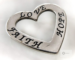Hopeariipus LOVE FAITH HOPE