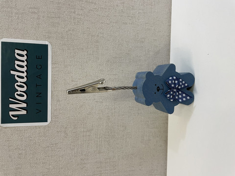 I12 Aarikka note on a teddy bear