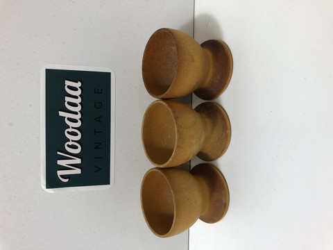 Y4 Aarikkas egg cups 3pcs