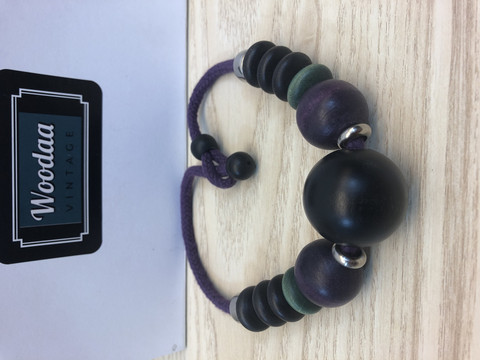 K149 Aarikkas necklace purple / green