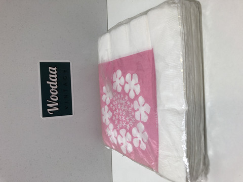 N104 Pink flower napkin