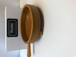 R13 A small serving bowl with three legs orange