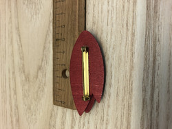 B121 Aarikka brooch red
