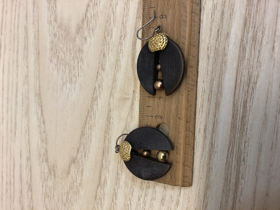 E119 Aarikka aletta earrings