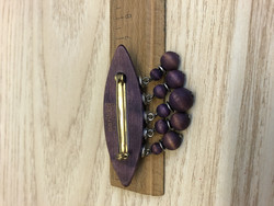 B144 Aarikka Brooch purple