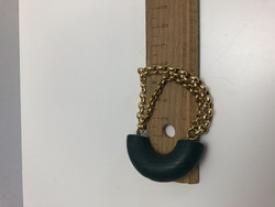 B191 Aarikkas green brooch