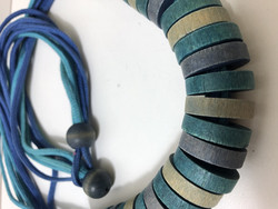 K195 Aarikkas necklace, blue and green