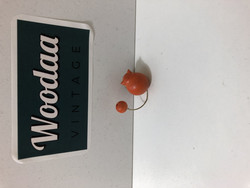 B198 Aarikka Katti pin small and orange