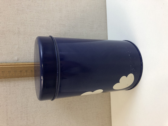 J30 Aarikkas Kukkaset tin can,blue