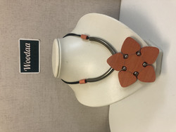 K204 Aarikkas flower necklace