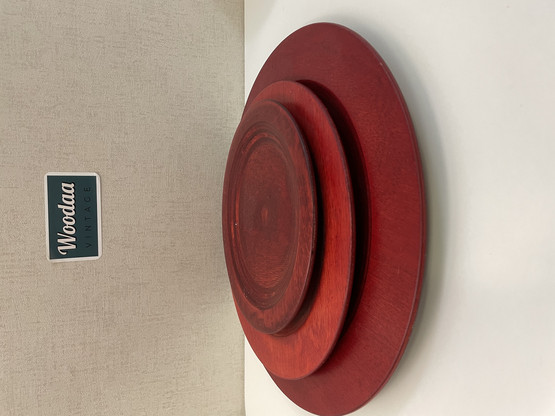 D22 red wooden plates 3pcs