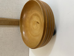 R25 little wooden dish