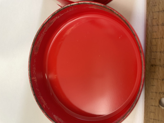 J36 Aarikkas Kukkaset tin can, red