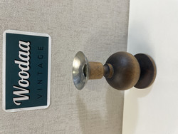 H117 Aarikkas Pikkiriikkinen candlestick