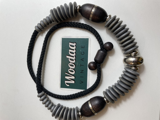K235 Aarikkas necklace black/silver