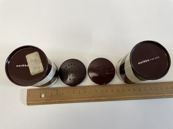 S28 Aarikka Riemuraita shakers