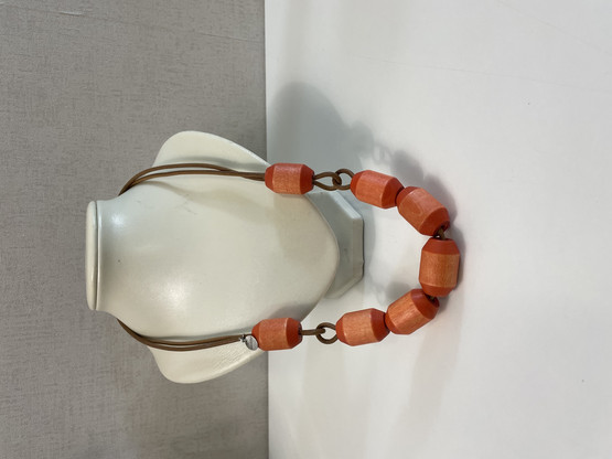 K245 Aarikkas necklace, orange