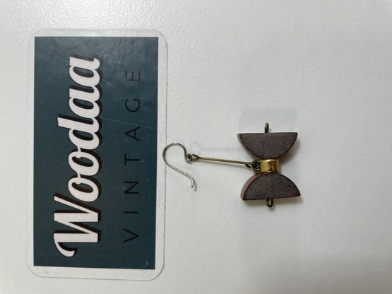 x38 Aarikkas odd earring
