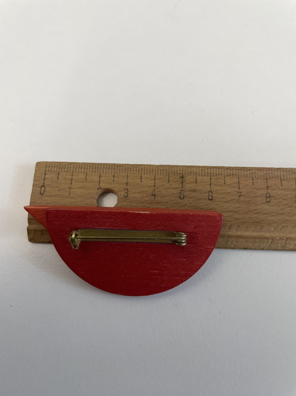 B273 Aarikkas brooch