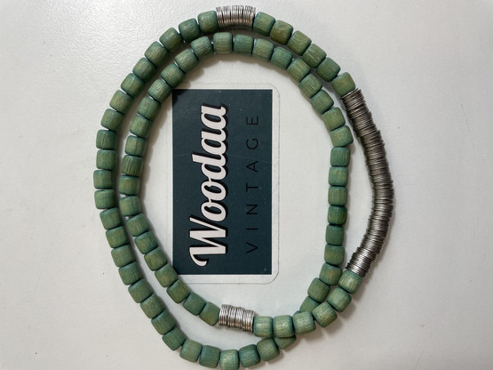 K272 Aarikan kaulakoru