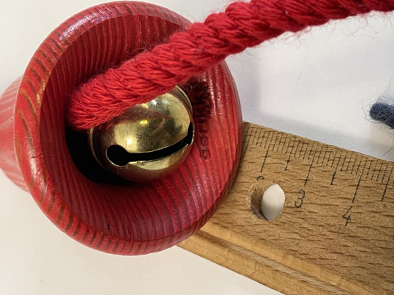 C71 Aarikka Elf and bell, Kellonsoittajat