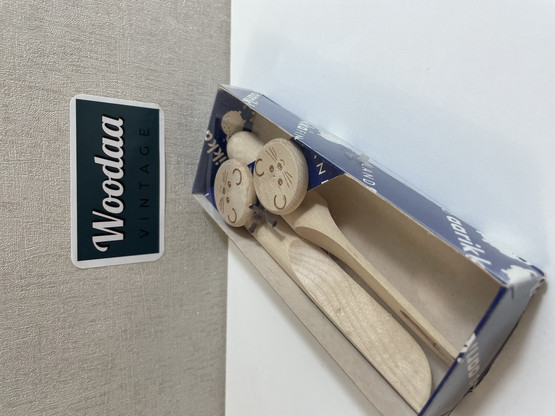 O42 Aarikka Cheese set in a package