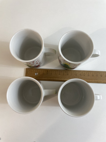 G60  Aarikkas joulupuu mugs 4pcs
