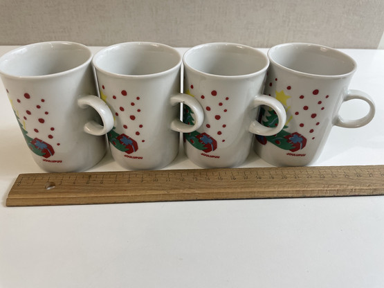 G60  Aarikkas joulupuu mugs 4pcs