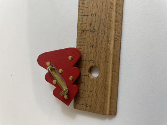 B294 Aarikkas Christmas tree brooch