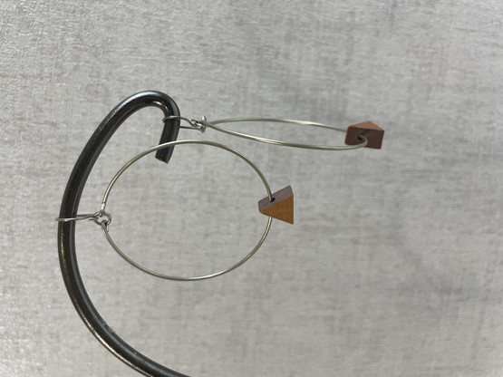 E276 Aarikkas Hippu earrings