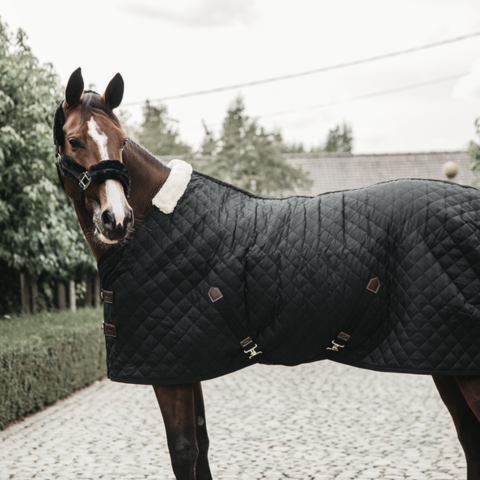 Kentucky Stable rug 400g, musta