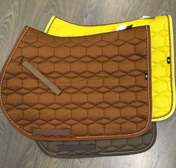 Mattes AW22 Sheen yles-estesatulahuovat, 3 eri väriä