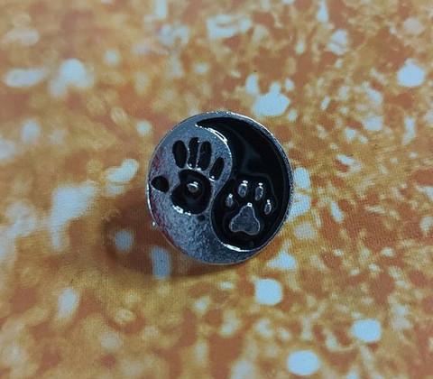 Metallinen rintakoru